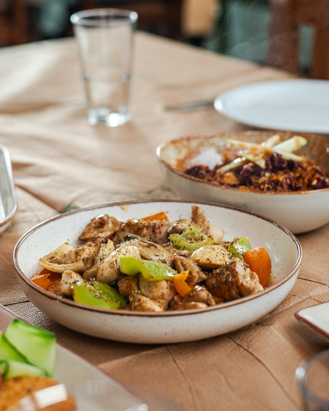 _FRG8181 A fresh dish with vegetables and greens